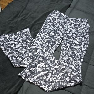 Black and White Bat Motif Flares, MED